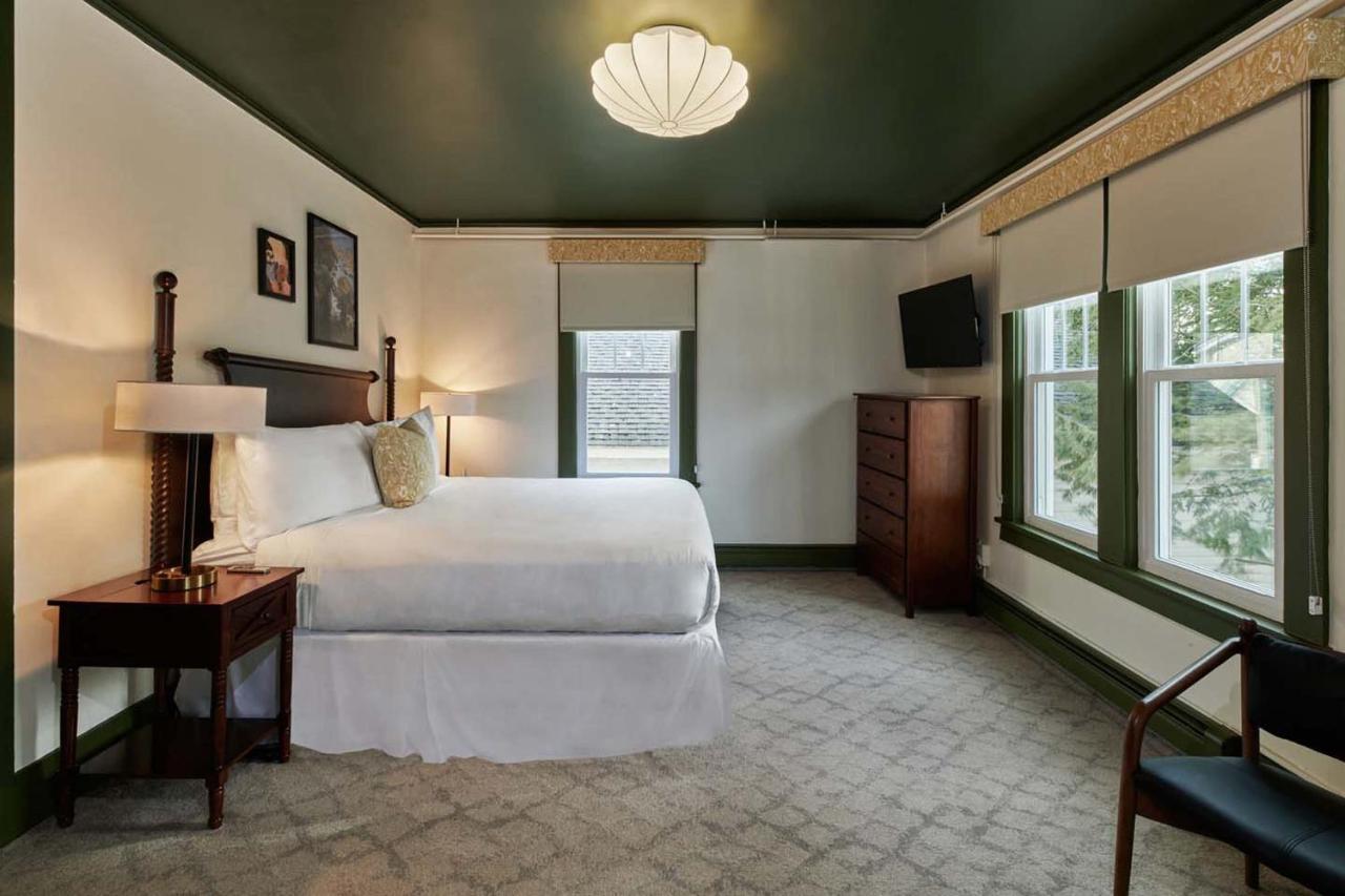 The Whitlock Otel Lenox Dış mekan fotoğraf