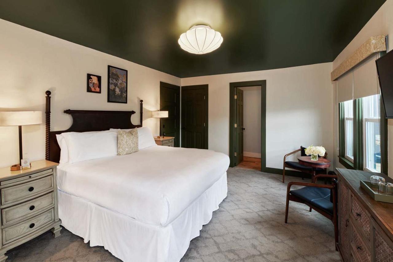 The Whitlock Otel Lenox Dış mekan fotoğraf